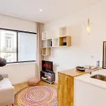 Vibes - T1 Moderno No Centro Do Com Ac, By Hopstays شقة
