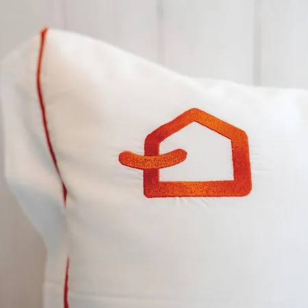 Vibes - T1 Moderno No Centro Do Com Ac, By Hopstays * פורטו