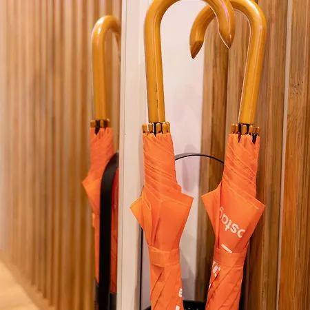 Vibes - T1 Moderno No Centro Do Com Ac, By Hopstays *