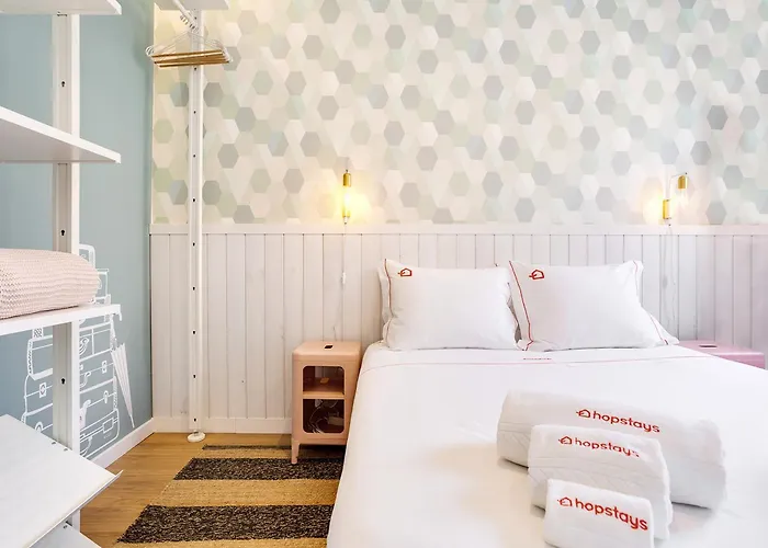 Vibes - T1 Moderno No Centro Do Com Ac, By Hopstays * פורטו