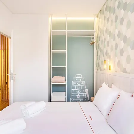 Vibes - T1 Moderno No Centro Do Com Ac, By Hopstays * Oporto