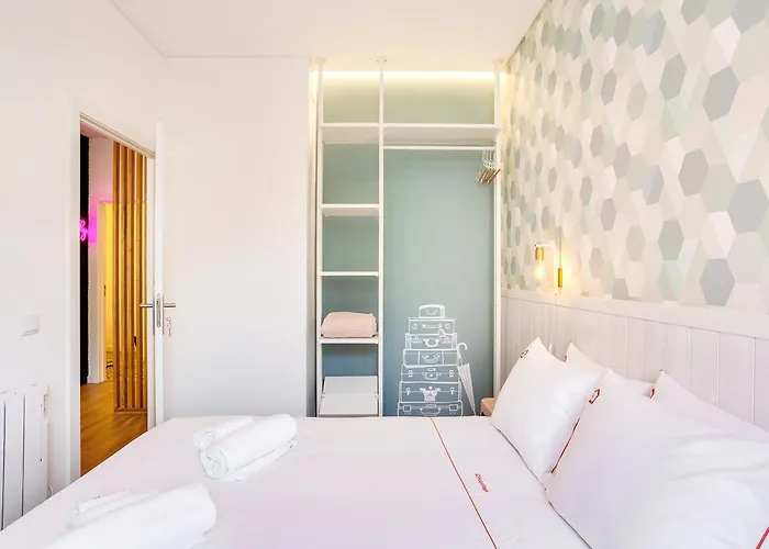 Vibes - T1 Moderno No Centro Do Com Ac, By Hopstays * Porto