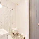 Vibes - T1 Moderno No Centro Do Com Ac, By Hopstays Daire Porto