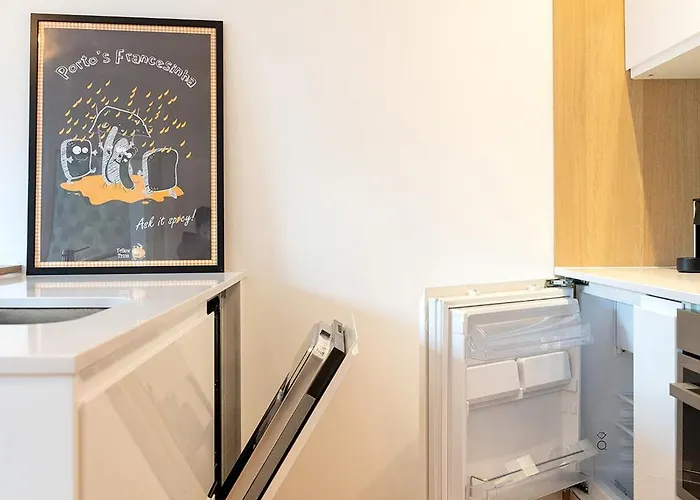 Vibes - T1 Moderno No Centro Do Com Ac, By Hopstays 포르투